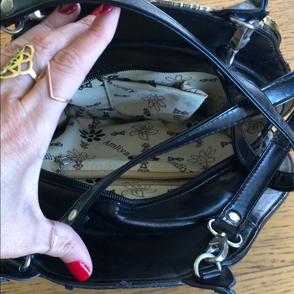 Amliya leather and metal Owl Handbag - Picture 3 of 3